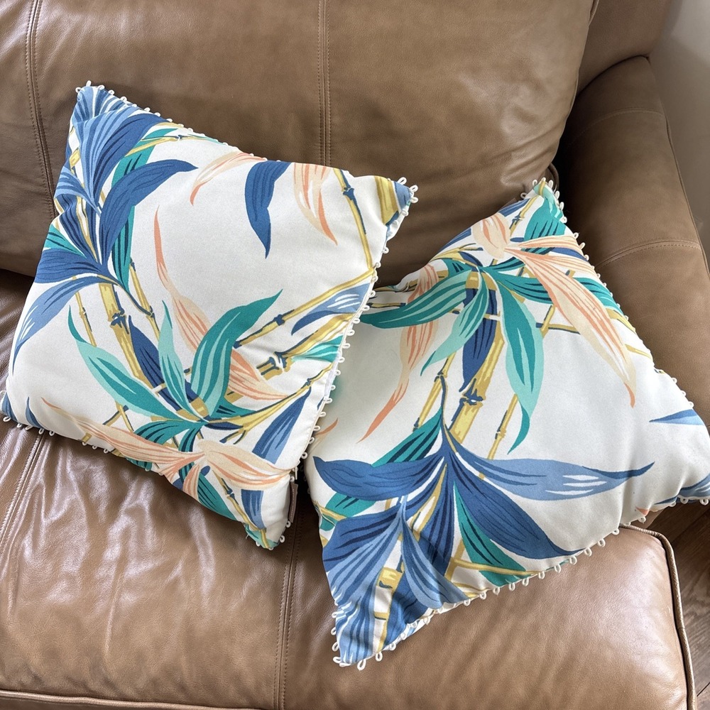 allen + roth‎ Floral Off-white Square Summer Tropical Throw Pillows Lot of 2 EUC